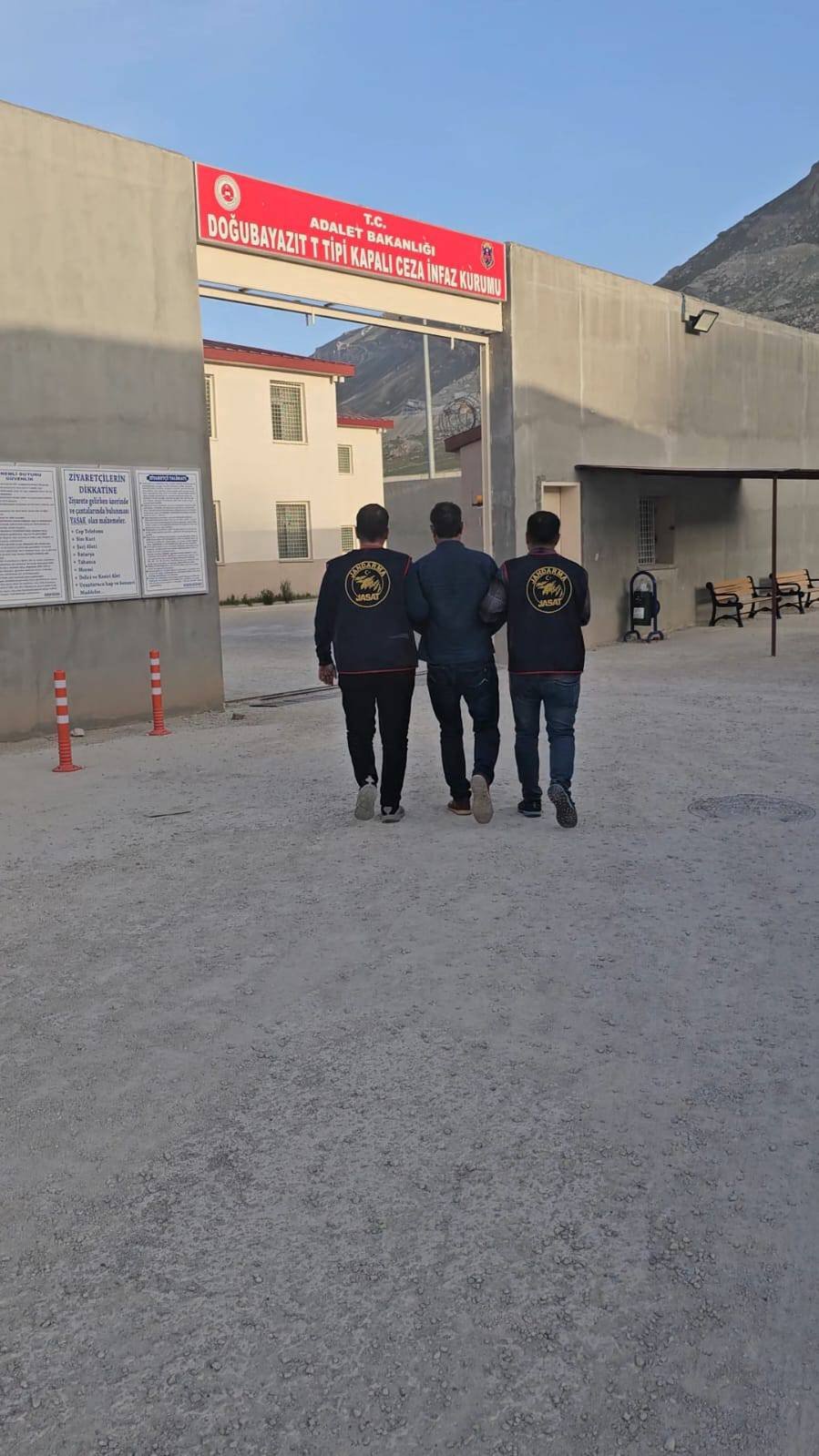 Jandarmadan Kaçamadı, 1 Firari Yakalandı!